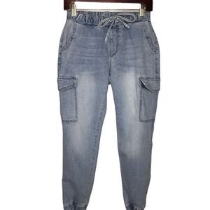 Almost Famous Jeans Woman’s Size M